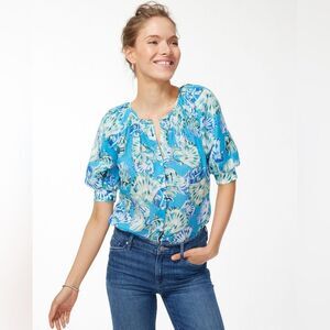 Chico’s Ramie Blend Top Size 0.5 US 6 Seashell Print Blue/Green Smocked Sleeve